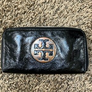 Tory Burch Leather Black clutch wallet